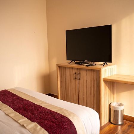 Hotel Black Diamond - Transit Point Inside Hotel Katmandu Zewnętrze zdjęcie