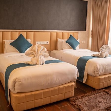 Hotel Black Diamond - Transit Point Inside Hotel Katmandu Zewnętrze zdjęcie