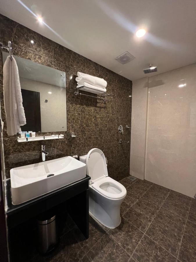 Hotel Black Diamond - Transit Point Inside Hotel Katmandu Zewnętrze zdjęcie